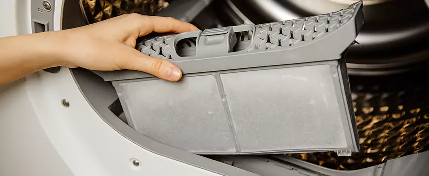 Signs Of A Clogged Dryer Lint Trap in Williamsport, Pennsylvania